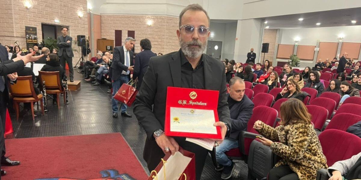 Sergio Giannino Del Giudice con il Premio Lilia Gaeta