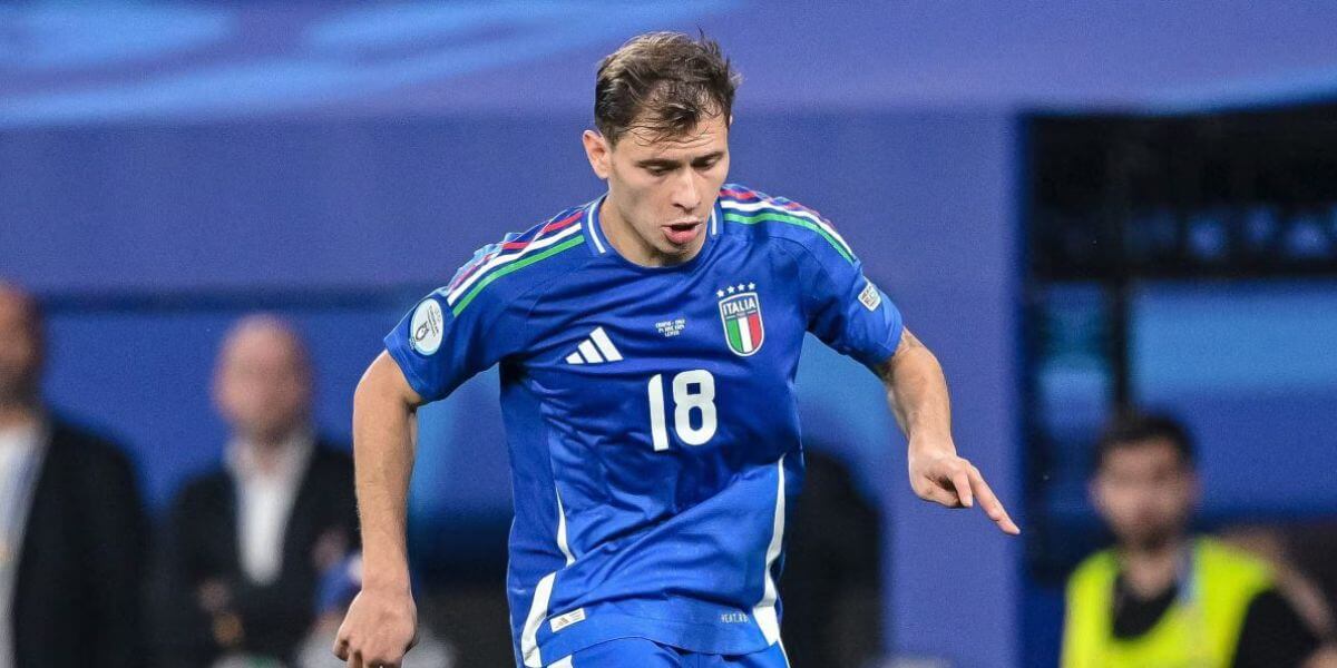 Niccolò Barella con la maglia dell'Italia