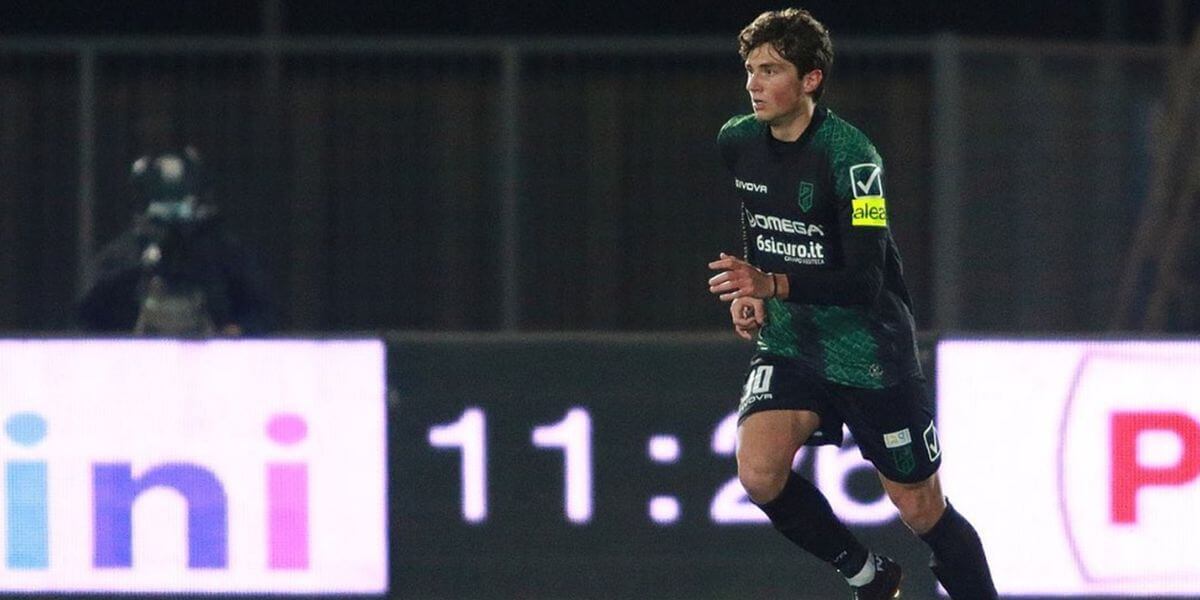 Christian Dalle Mura in azione con la maglia del Pordenone